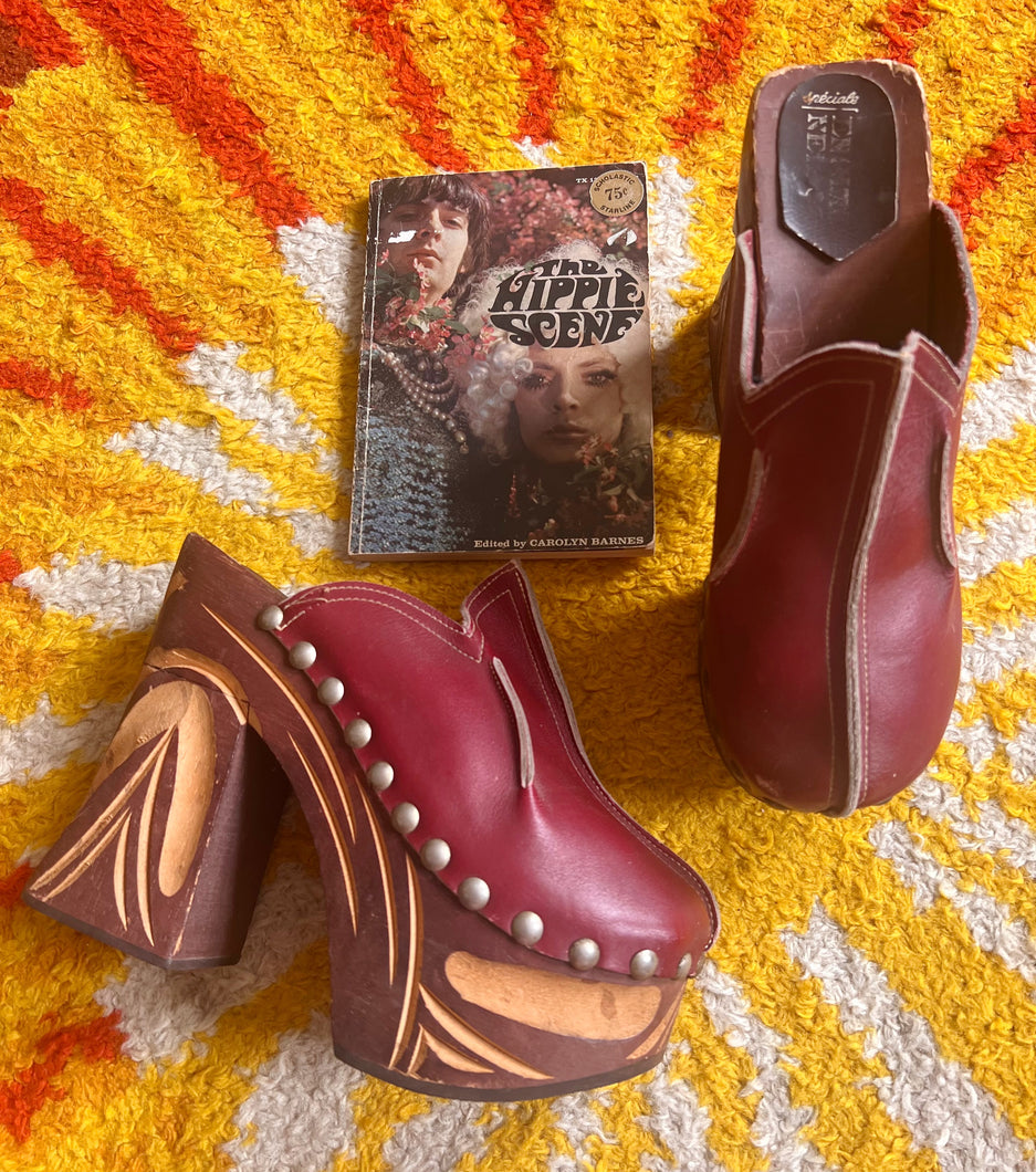 Hazy Dayz “Go Your Own Way” Platform Shoes