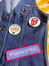 Hazy Dayz 70s Pin Badges (select from drop down)