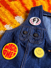 Hazy Dayz 70s Pin Badges (select from drop down)