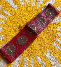 Hazy Dayz 60s Indian Peacock Waspie Belt