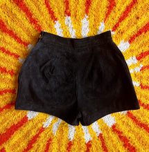 Hazy Dayz Fleur de lune Hot Pants