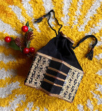 Hazy Dayz 70s Indian Box Bag