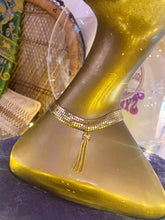 Hazy Dayz 70s Gold Tone Chainmail Tassel Choker